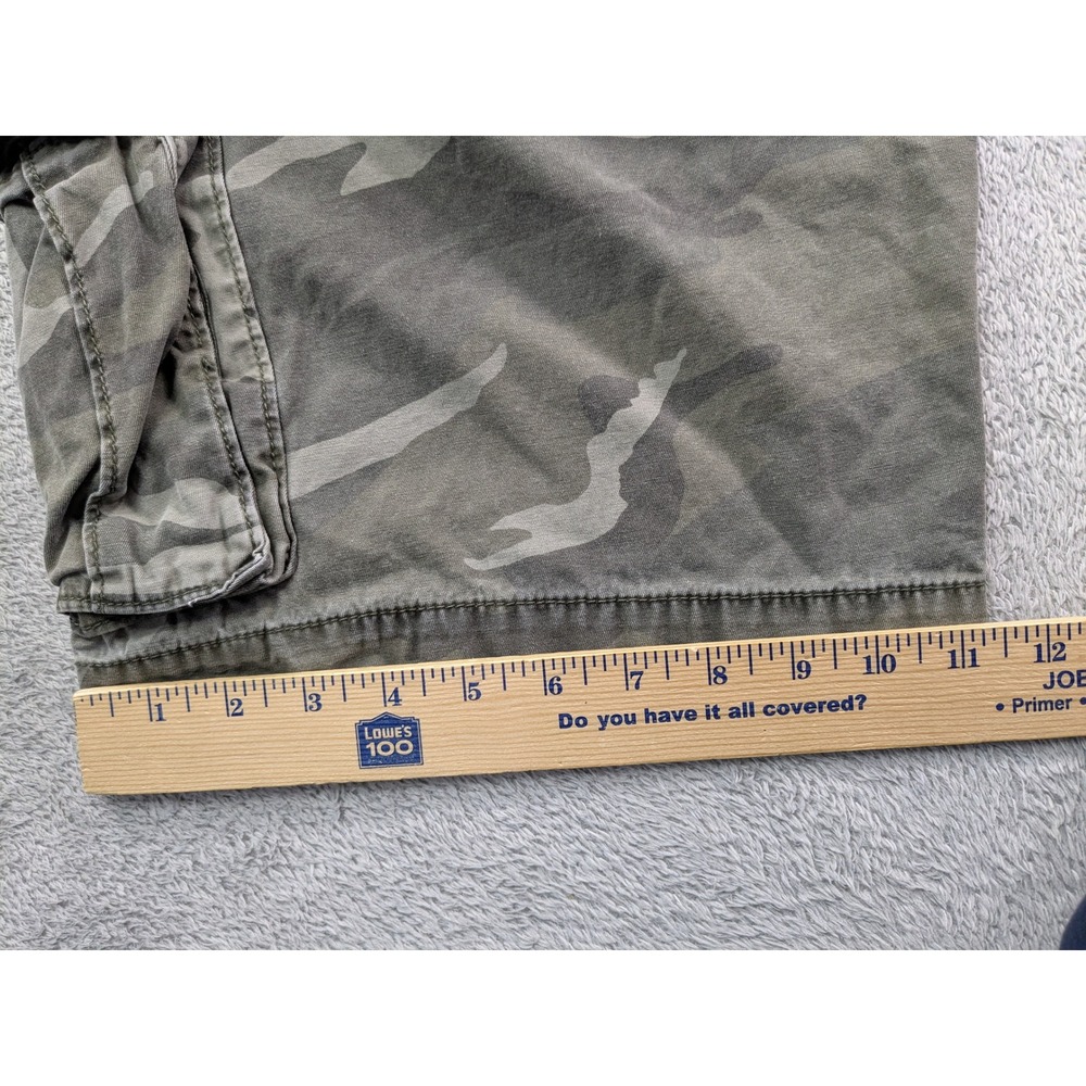 Old Navy Mens Camo Cargo Shorts Size 34 Green Grey Camouflage Utility Cotton - Picture 8 of 13